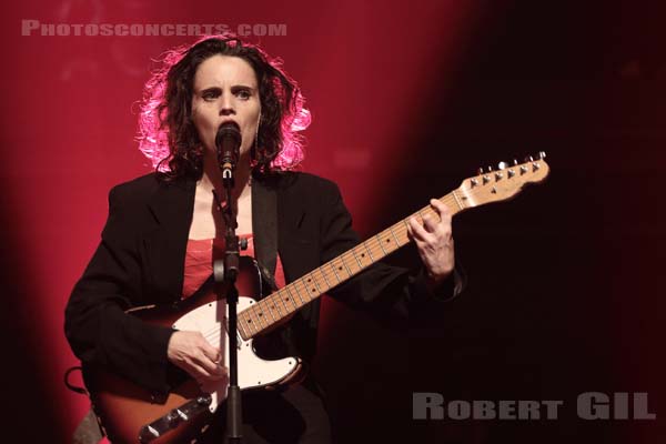 ANNA CALVI - 2018-06-15 - PARIS - Gaite Lyrique - 